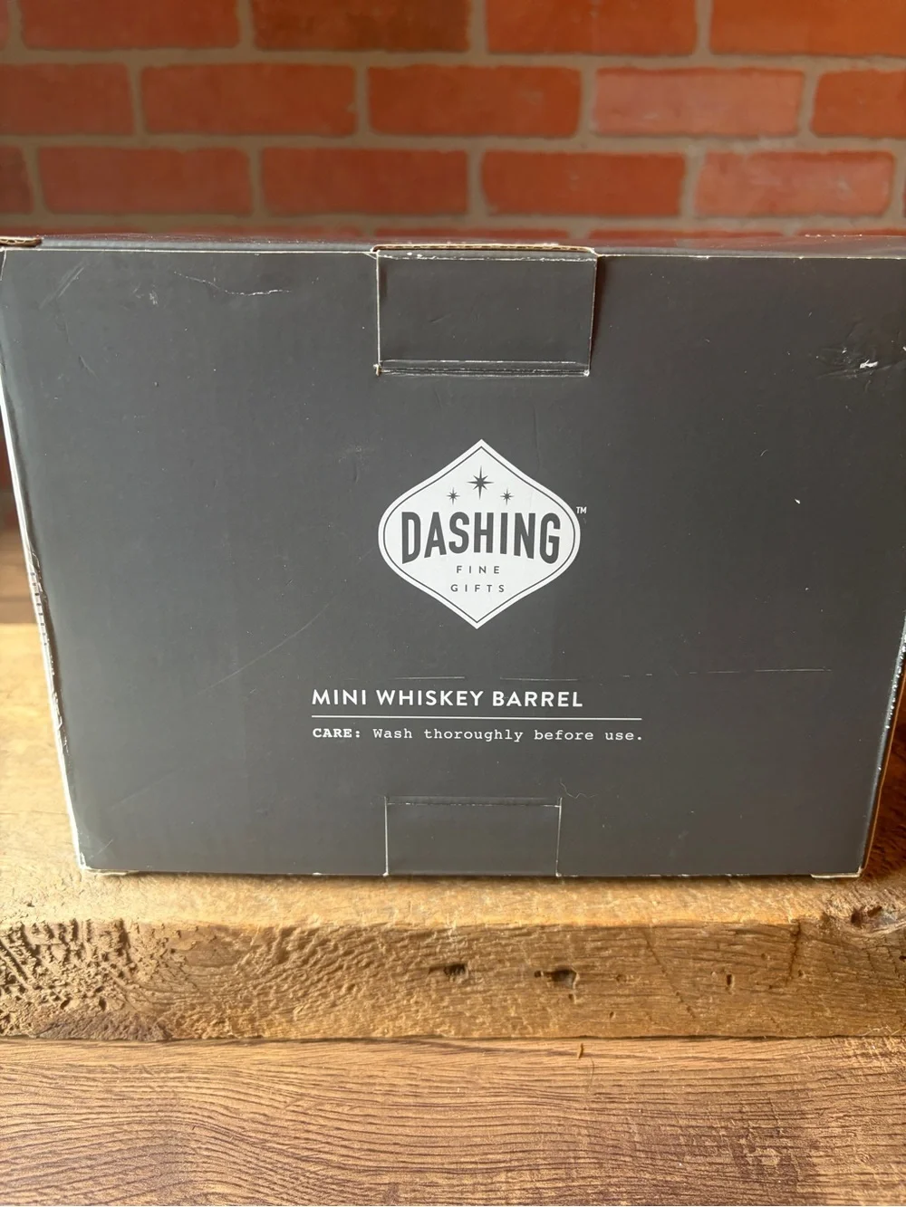 NIB. Dashing Fine Gifts Mini Wooden Whiskey Barrel 27 fl oz 800 ml